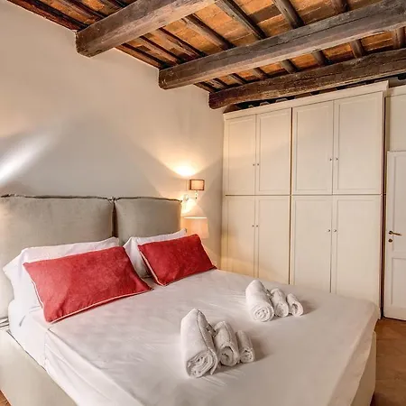 Campo De Fiori Apartament *